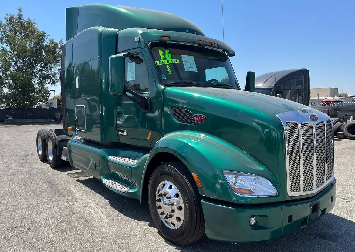PETERBILT 579